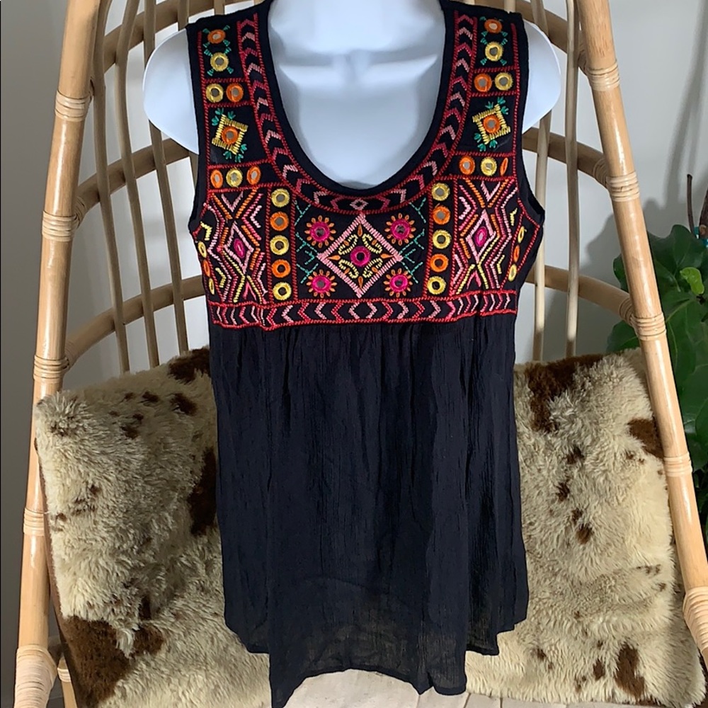 ROMEO & JULIET COUTURE TANK TOP